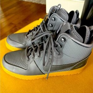 Nike Boots - men’s size 8
